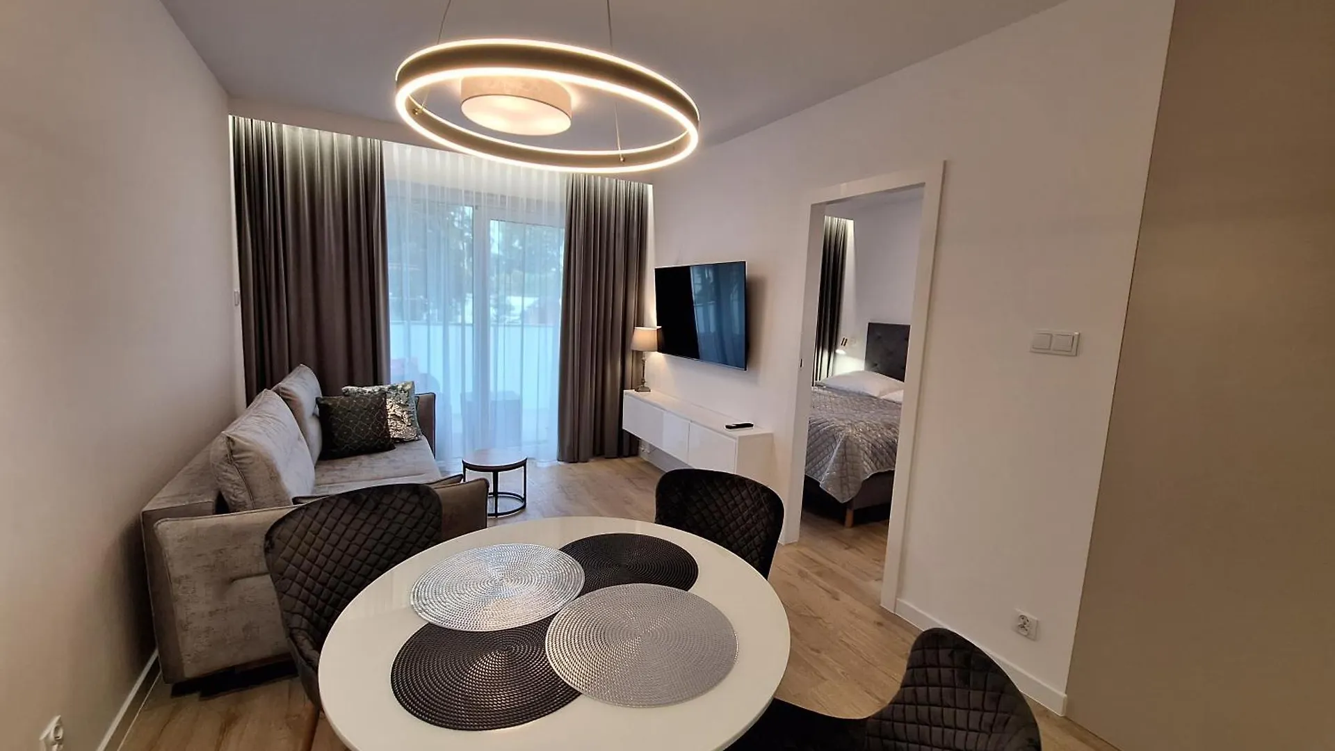 Modern White Kollataja 7A Apartment Kolobrzeg