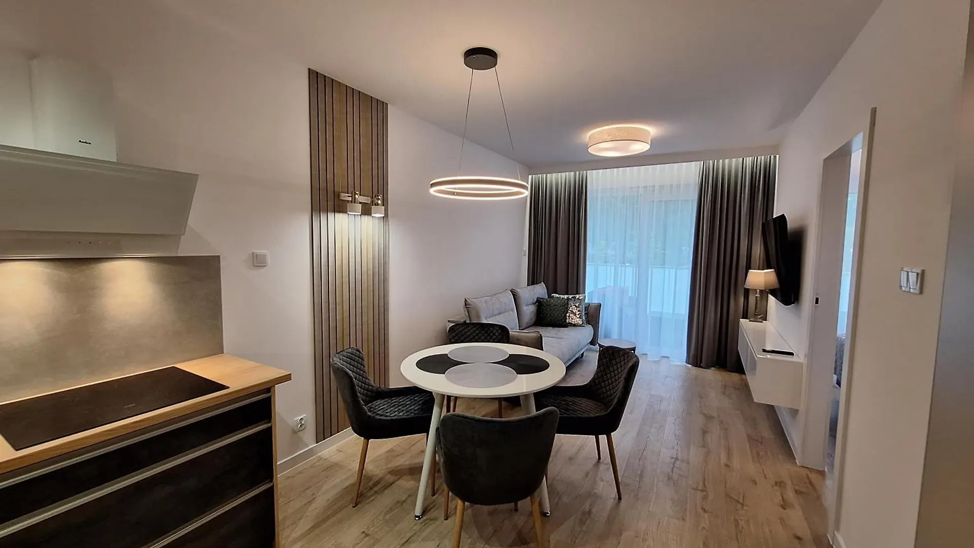 Modern White Kollataja 7A Apartment Kolobrzeg